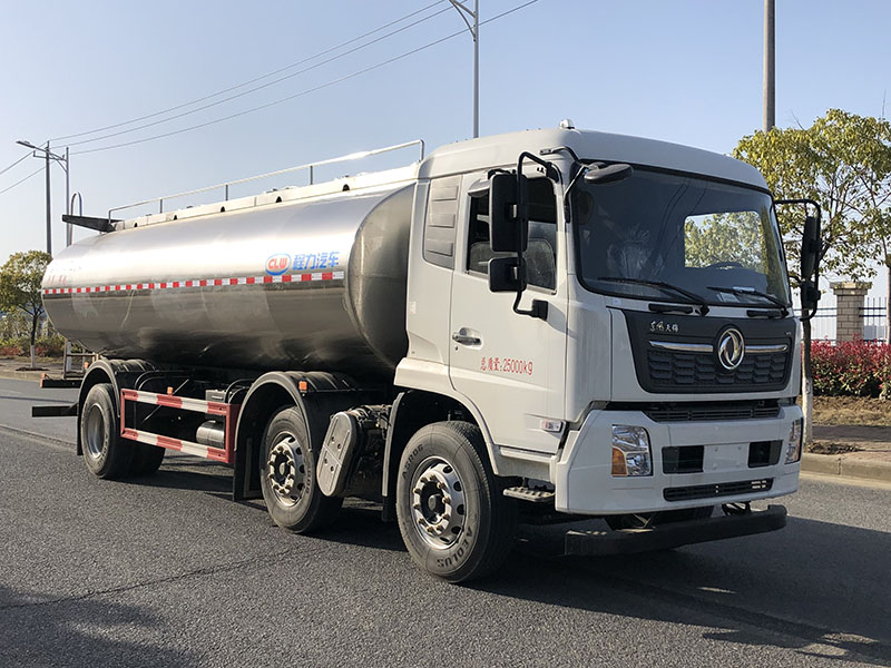 程力威牌CLW5250GNY6XN型鮮奶運(yùn)輸車