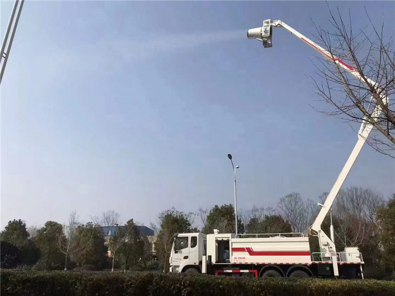 程力專汽高空壓塵抑塵車，高樓拆遷神器